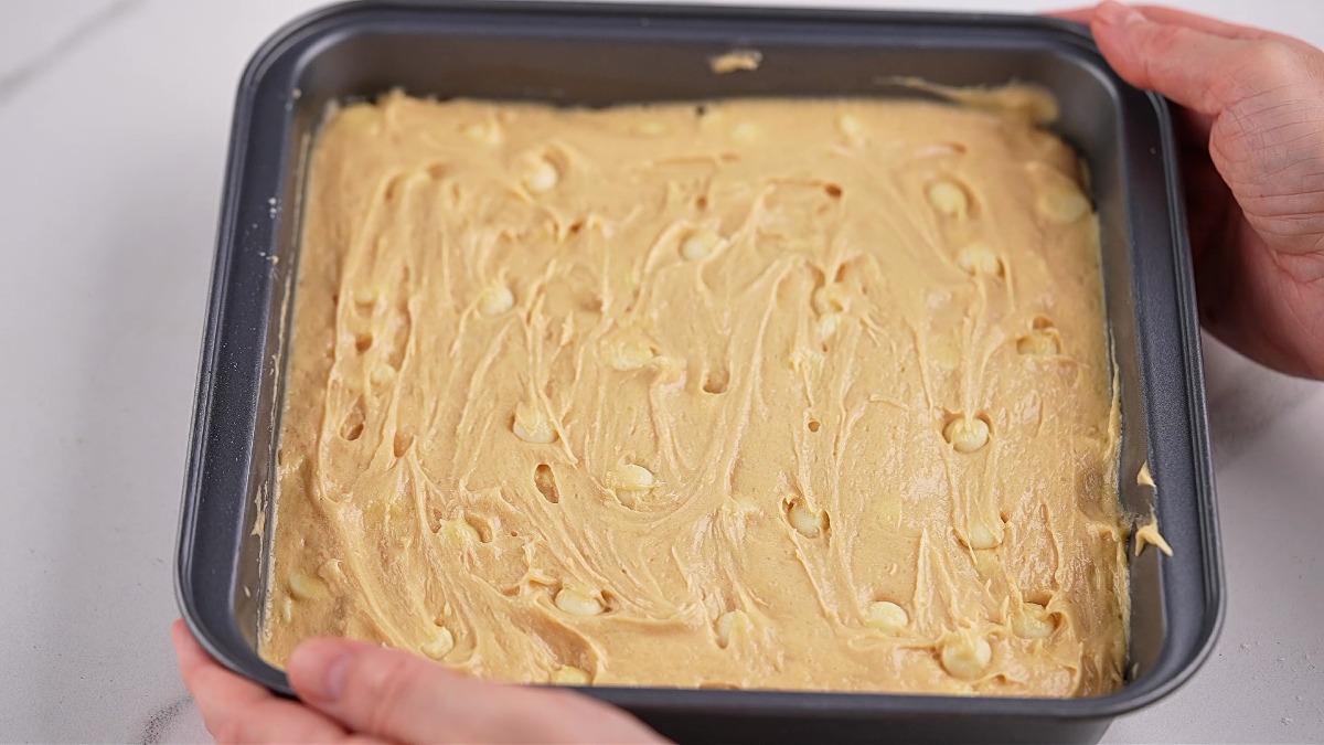 how to choose bakeware a pan with blondie cake dough recipe